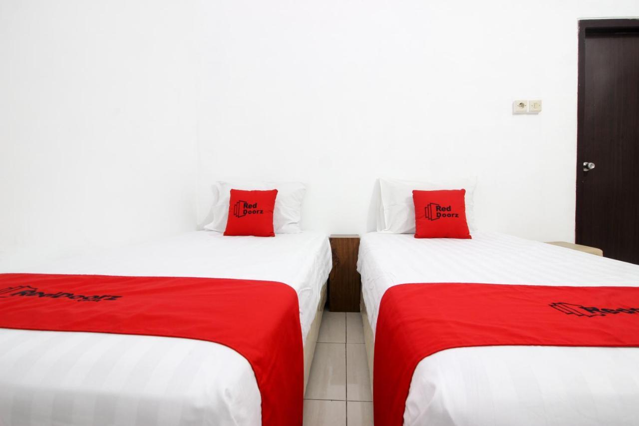 Reddoorz Near Adisucipto Airport 3 2*