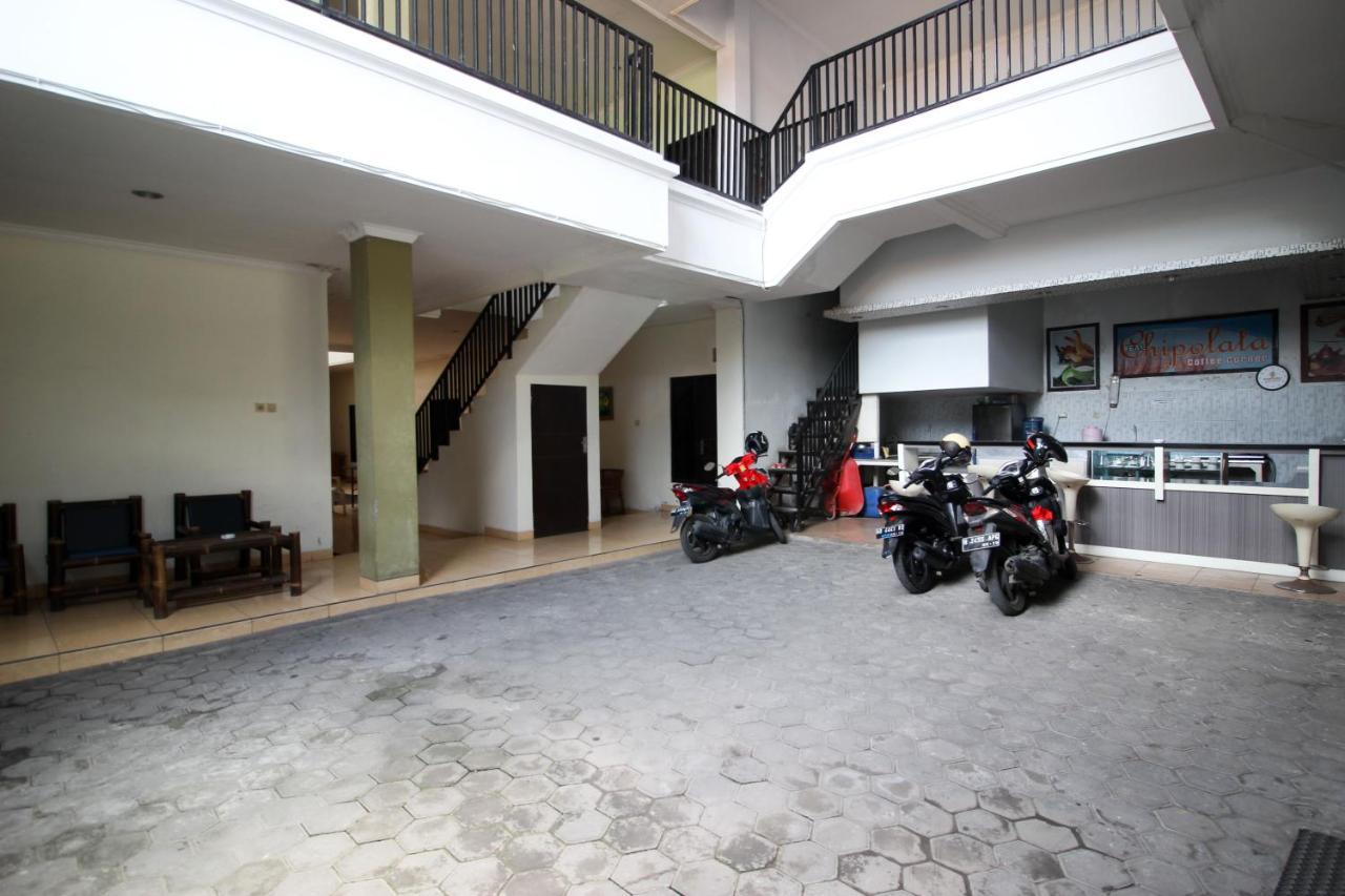 Reddoorz Near Adisucipto Airport 3 Guest house Kalasan